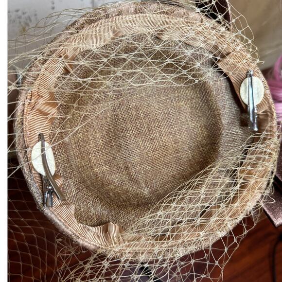 Vintage 1950s Style Fascinator Hat | Beige Brown Lace Satin Bow Veil Pillbox Hat
